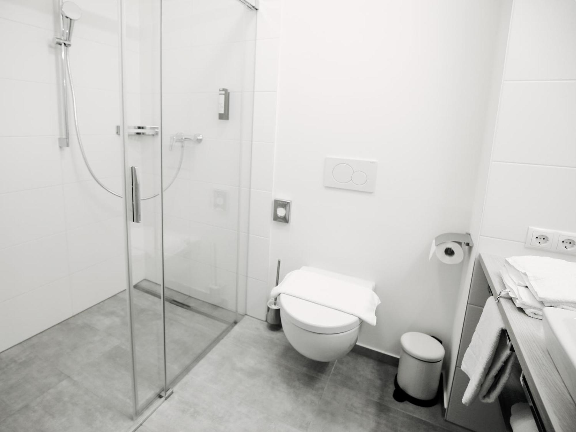 Standard Double Room,1758518176:JPEG